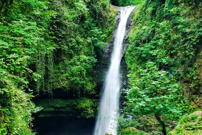 آبشار زمرد حویق