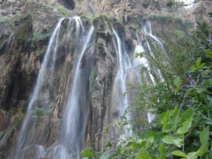 آبشار ماهی مشو اطاقور